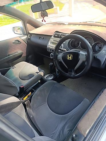 машины до 150000: Honda Fit: 2004 г., 1.3 л, Вариатор, Бензин, Хэтчбэк — 9