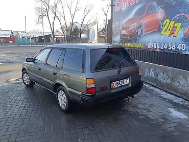 Toyota: Toyota Corolla: 1990 г., Механика, Универсал — 3