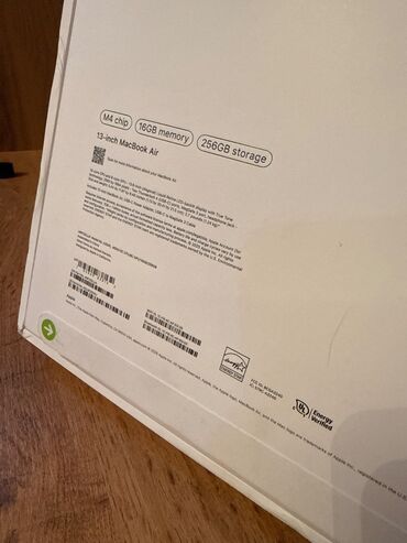 HP: Qutusu açılmayıb. Macbook M4 chip 13 inch 2025. Amerika məhsuludur