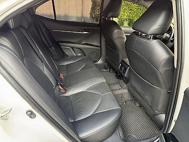 952 2: Toyota Camry: 2019 г., 2.5 л, Автомат, Бензин, Седан — 7