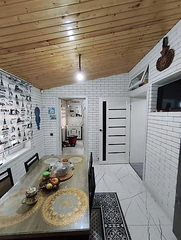 Продажа коттеджей и домов: Продаю или меняю дом! 🏡 Продаётся дом в центре Бишкека — ул. Раззакова — 2