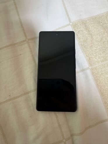 камера на телефон: Google Pixel 6A, Б/у, 128 ГБ, цвет - Черный, 1 SIM, eSIM