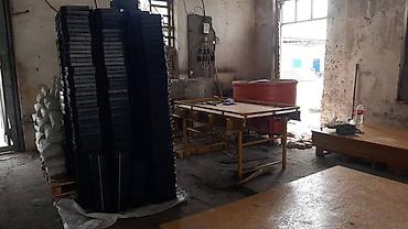 Производство брусчатки: Продаю мешалка 2шт выбра столь 1шт форма 2 вида по30кв лоток50шт — 10