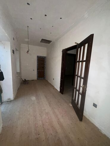 Həyət evləri və villaların satışı: 4 otaqlı, 152 kv. m, Kredit yoxdur, Orta təmir — 3