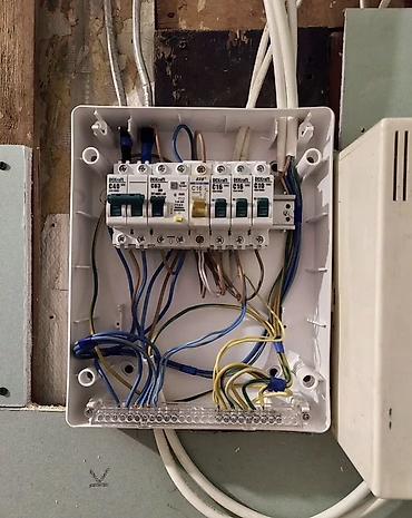 Электрики: Электрик | Установка счетчиков, Установка стиральных машин, Демонтаж электроприборов Больше 6 лет опыта — 2