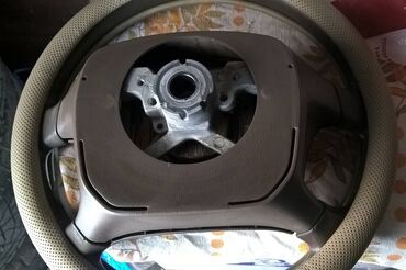 toyota super в Кыргызстан | Автозапчасти: Продаю рулевое колесо с подушкой безопасности от Тойота Сурф 185