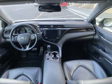 Toyota: Toyota Camry: 2.5 l | 2019 il Sedan — 20