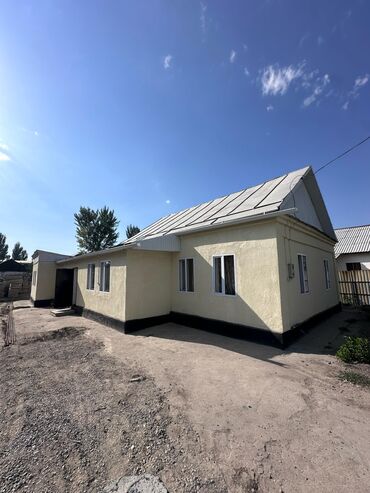 продаю дом в рассрочку в бишкеке: Дом, 90 м², 5 комнат, Риэлтор, Старый ремонт