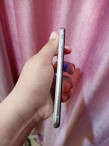 Apple iPhone: IPhone X, 64 GB, Ağ, Face ID — 8