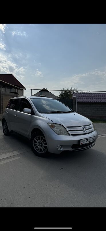 plafon shar: Toyota ist: 2002 г., 1.3 л, Автомат, Бензин, Хетчбек