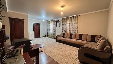 Продажа коттеджей и домов: Продается просторный двухэтажный дом с большим двором и — 5