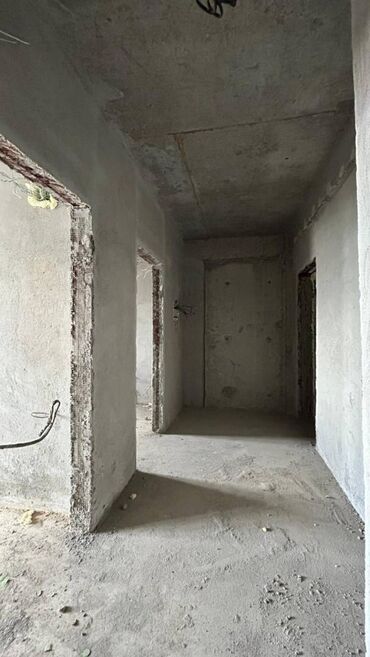 купить квартиру в рассрочку от хозяина: 1 бөлмө, 43 кв. м, Элитка, 8 кабат, ПСО (өзү оңдоп түзөтүп бүтүү үчүн)