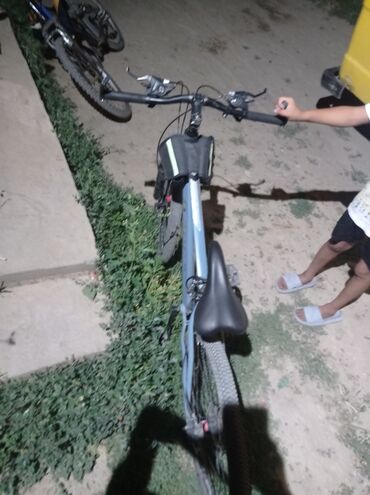 trinix велосипед: Продаю велосипед барс срочно! Размер колец:26 В подарку карман