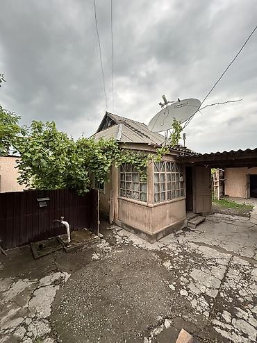 Продажа коттеджей и домов: Срочно продается Дом г.Кара-Балта, ул.Кирова (район почтового) — 2