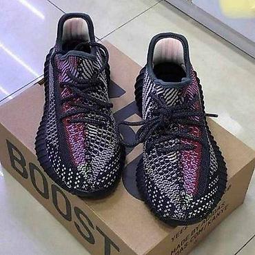 Patike: Adidas Yeezy
brojevi 36 do 44
cena 4000 dinara — 13