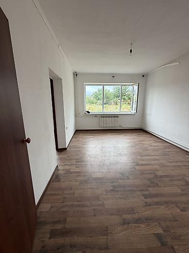 Продажа коттеджей и домов: 5 комнат, 100 м², 11 соток, Бишкек, Риэлтор — 9