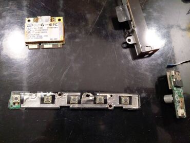 Ostali kompjuterski delovi: MSI CX620 razni delovi šarke 700 din flat kabl 500 din USB dodatni — 12