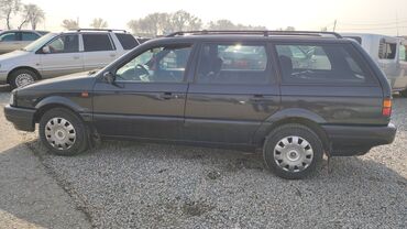 Volkswagen: Volkswagen Passat: 1993 г., 2 л, Механика, Бензин, Универсал