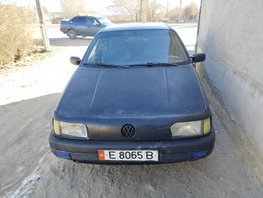 Volkswagen: Volkswagen Passat: 1990 г., 1.8 л, Механика, Газ, Седан