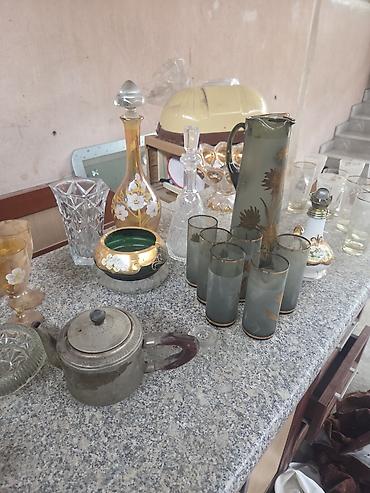 nimçələr: Qədimi və dekorativ qab-qacaq kolleksiyası təqdim olunur. Şəkillərdə — 1