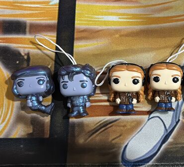 презерватив с шариками: Мини‑фигурки-брелоки Funko‑стиля - Набор из 4 фигурок с петельками