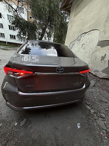 corola: Toyota Corolla: 2022 г., Вариатор, Гибрид, Седан — 5