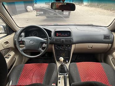 мото каракол: Toyota Corolla: 1998 г., 1.3 л, Кол менен иштөөчү, Бензин, Хетчбек — 7