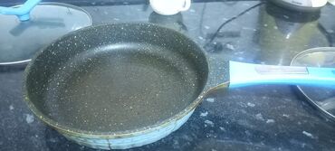 Наборы посуды: Новая посуда, тарелки, сахарница, масленка, чайный сервис, чайник — 20