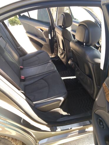 Mercedes-Benz: Mercedes-Benz E 220: 2.2 l | 2008 il Sedan — 16