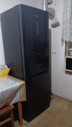 Кухонные плиты и варочные поверхности: Б/у 2 двери Hisense Холодильник Продажа, цвет - Черный, С диспенсером at lalafo.az Кухонные плиты и варочные поверхности: Б/у 2 двери Hisense Холодильник Продажа, цвет - Черный, С диспенсером