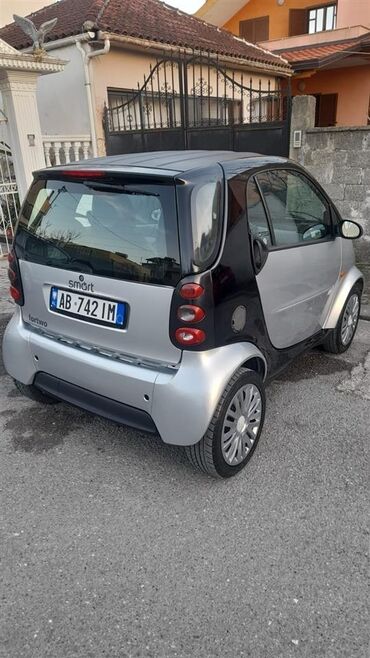 Smart Fortwo: 0.7 l. | 2004 έ. | 222000 km. Χάτσμπακ