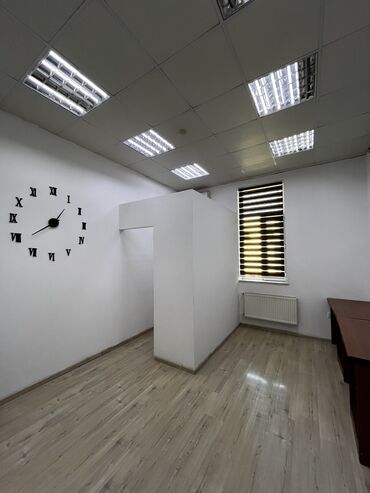 Otel və hostellər: Hostel içəri şəhər metrosunun tam yanında yerləşir. Hər günlük — 12