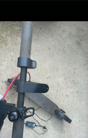 Elektrikli samokatlar: Xiaomi elektrik skuter - Brend/model: Xiaomi (gövdədə loqo görsənir) — 5