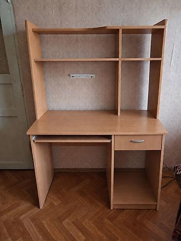 Компьютерные столы: Компьютерный стол, Б/у, С полками — 1