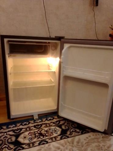 silver mini soyuducu: Silwer mini soyuducu - Kompakt ölçü: masanın altına, ofisə, yataq — 1
