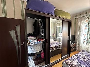 Mebel: İşlənmiş, 3 qapılı, Güzgülü, Qəhvəyi, Kupe, Düz dolab — 2