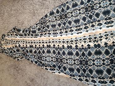 boho nakit: Duga Zara svilena haljina bez rukava sa uzorkom - Model: maxi haljina — 3
