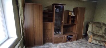 тянь шаньские ели: Гарнитур для зала, Б/у, Шкаф, Стол, Комод, Самовывоз