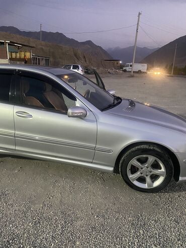 Mercedes-Benz: Mercedes-Benz C-Class: 2002 г., 3.2 л, Автомат, Бензин, Седан — 15