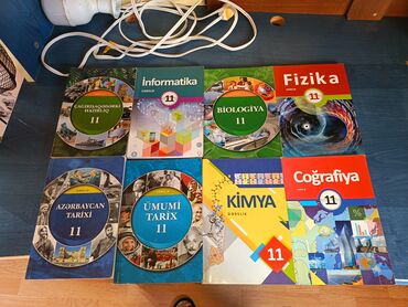 CD, DVD disklər və kassetlər: 11 ci sinif dərsliklər Təzə kimidi heç istifadə olunmayıb Hər biri 1