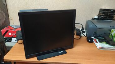 Monitorlar: FUJİTSU LCD Monitor Model: E19-5 19-düym ekrandır.Əla işləyir, heç bir