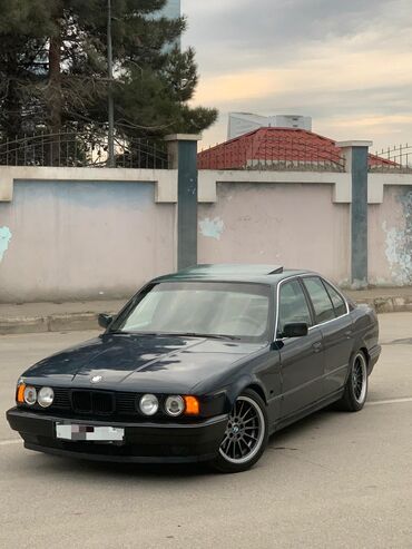 Nəqliyyat: BMW 5 series: 2.5 l | 1993 il Sedan