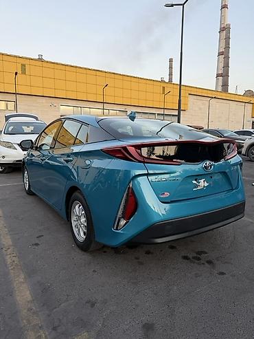оптика: Toyota Prius: 2019 г., 1.8 л, Автомат, Гибрид, Хэтчбэк — 2