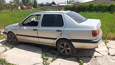 a8 d2: Volkswagen Vento: 1993 г., 1.8 л, Механика, Седан — 6
