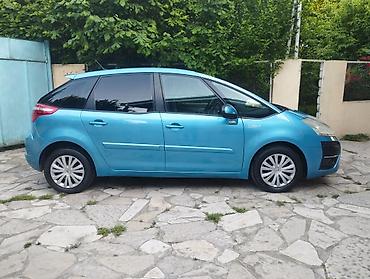 citroën ami купить: Citroën C4 Picasso – mavi rəngli kompakt MPV Xüsusiyyətlər: - Kuzov — 2
