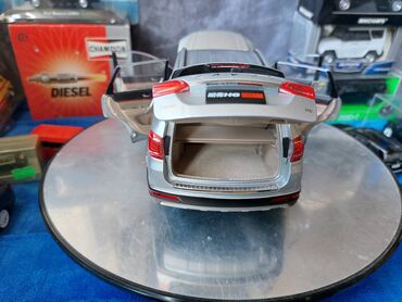 Avtomobil modelləri: 2015 il, 1:18, Dəmir, Ödənişli çatdırılma — 13