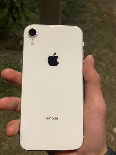 Apple iPhone: IPhone Xr, Б/у, 128 ГБ, Белый, 84 %