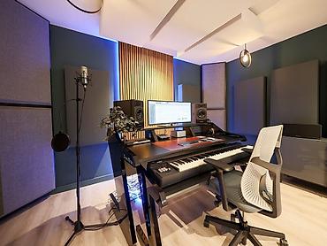 studio: **🎙️ HAZIR STUDİYA AYLIQ İCARƏYƏ VERİLİR** Tam hazır və fəaliyyətə — 1