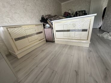 детская кроватка с комодом и пеленальным столиком: Тумба для вещей и одежды, Новый, Без зеркала, Дерево, Самовывоз, цвет - Белый