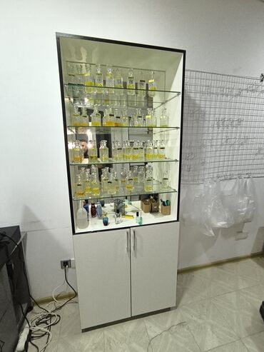 Sifarişlə salon mebeli: Şüşə, Dizayn, proyekt mövcud deyil, Zəmanətsiz, Kredit yoxdur